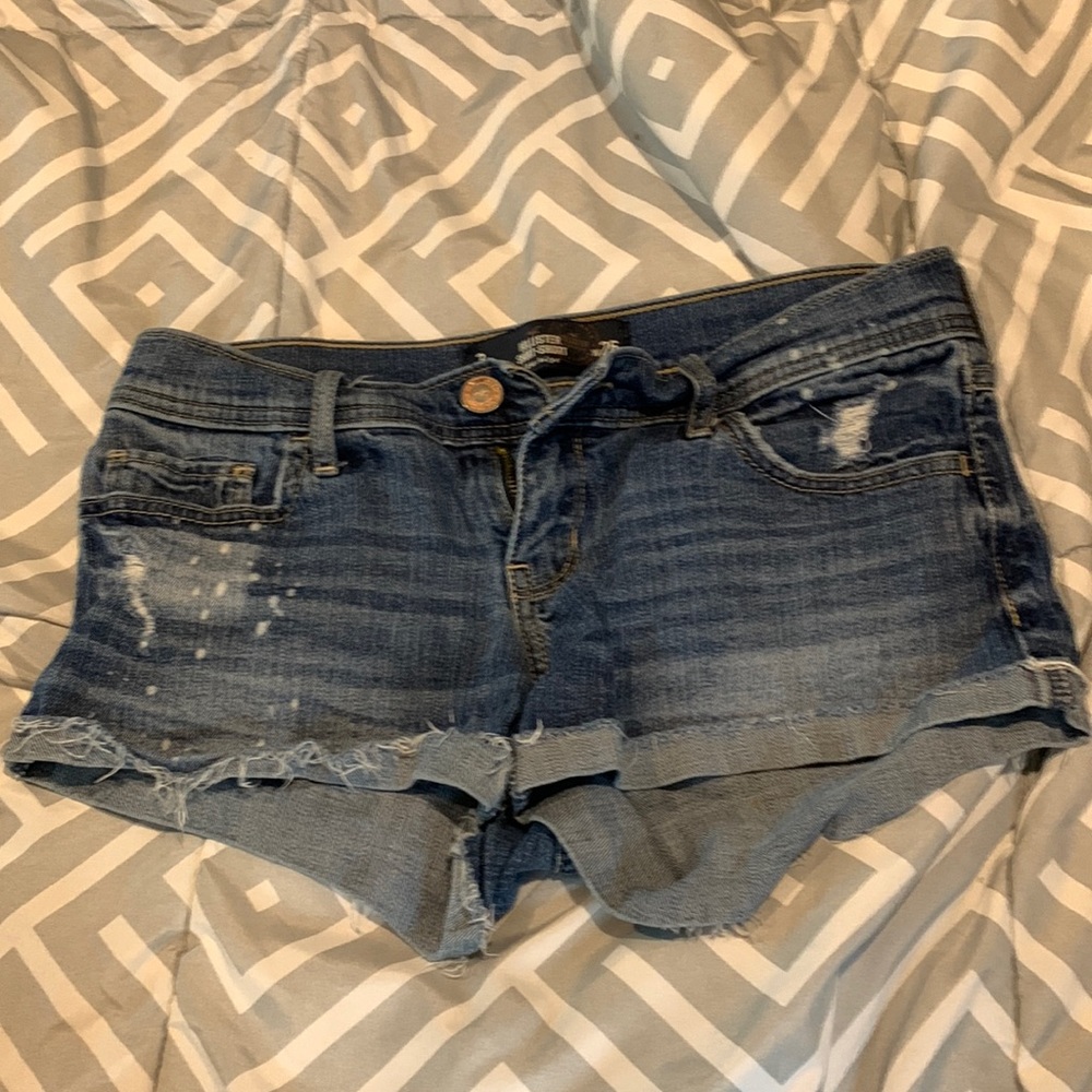 Hollister Low Rise Short Shorts